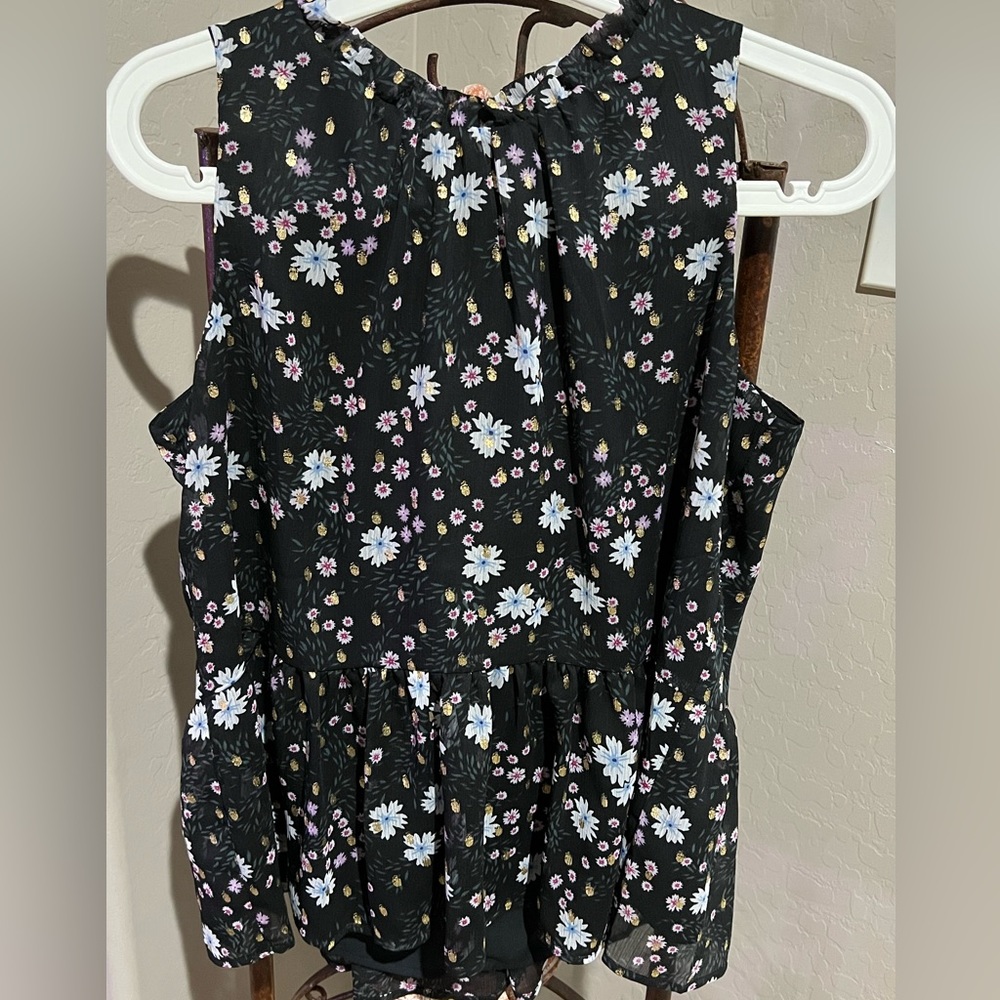 Loft M Petite sleeveless top